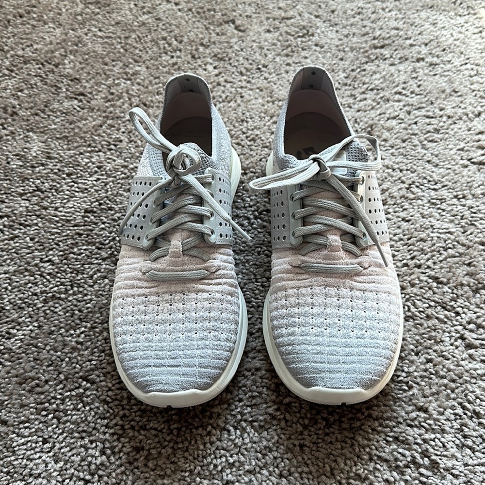 Under Armor Running shoes in great condition